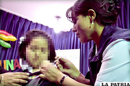 Buscan inmunizar a todas las niñas contra el VPH /LA PATRIA /ARCHIVO