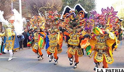 El Carnaval de Oruro es un gran atractivo turístico del país