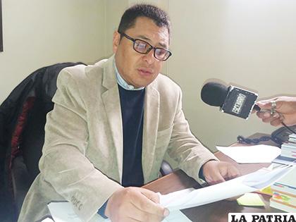 Jefe de la Unidad de Asuntos Jurídicos de la DDEO, Adolfo Garnica /LA PATRIA /ARCHIVO