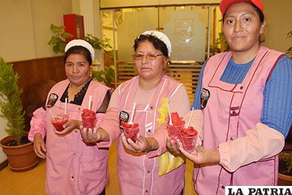 Las vendedoras de los Helados de Canela celebran 7 años desde la Declaratoria de patrimonio Gastronómico de Oruro /LA PATRIA