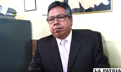 Presidente del Colegio Médico de La Paz, Luis Larrea /?XITO NOTICIAS