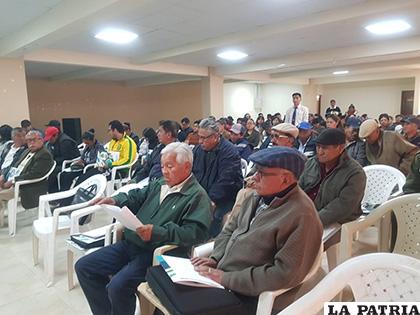Audiencia tuvo una gran participación de jubilados, beneficiarios y asegurados /LA PATRIA