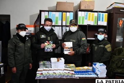 El material fue entregado a la Felcc para su distribución 
/Ministerio de Gobierno
