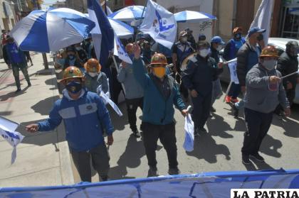 La marcha recorrió varias calles de la ciudad de Oruro 
/cortesía Emilio Castillo