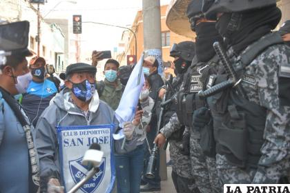 El hincha Raúl Quiroga, uno de los promotores de la marcha de hinchas /cortesía Emilio Castillo