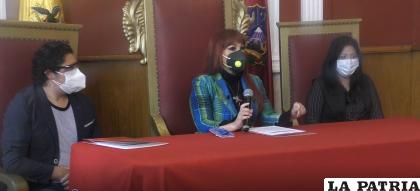 Silvia Padilla fue la encargada de presentar la convocatoria /LA PATRIA