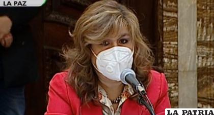 La candidata a la Presidencia de Bolivia por ADN, María de la Cruz Bayá el día que cuestionó a Áñez en Palacio de Gobierno