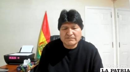 El jefe de campaña del MAS, Evo Morales se reúne con sus partidarios vía Zoom