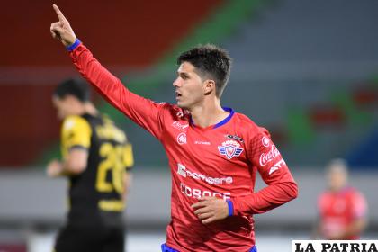 Doblete de Patricio Rodríguez para que el “aviador” vuelva a levantar vuelo