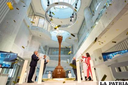 La fuente de chocolate más alta del mundo (nueve metros) en el centro del museo