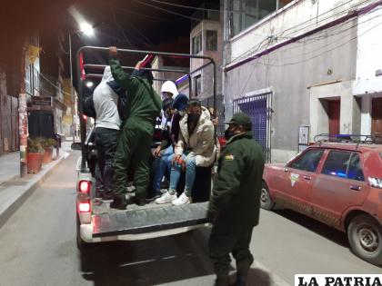 Los arrestados fueron llevados a distintas estaciones policiales
/LA PATRIA