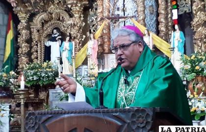Arzobispo de La Paz monseñor Percy Galván