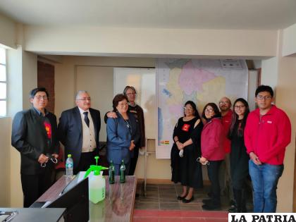 Personal de la Unior durante la presentación del proyecto con el que fueron seleccionados junto con la Universidad de Tarapacá 