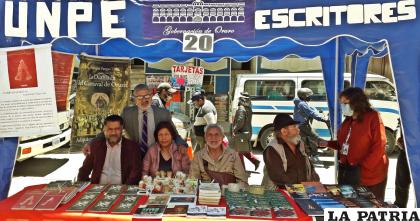 Durante la Décima Feria Nacional del Libro “Reencuentro Cultural Oruro 2020” /FACEBOOK
