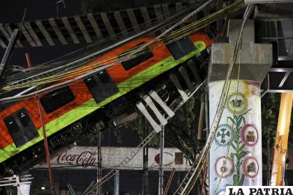 Vagones del metro de la Ciudad de México después de que una sección de la vía elevada de la línea 12 colapsara /AP Foto /Marco Ugarte, Archivo