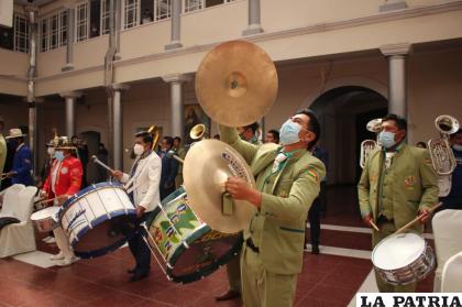 Las bandas de música son fundamentales en el Carnaval de Oruro /LA PATRIA
