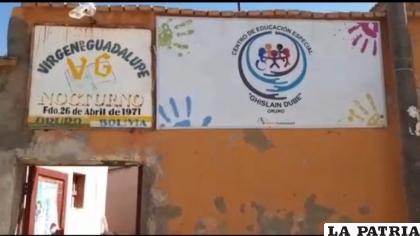 Este centro de educación especial pasa clases en una casa prestada por los vecinos /LA PATRIA