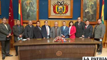 Acto de aniversario de la Feduto /UTO