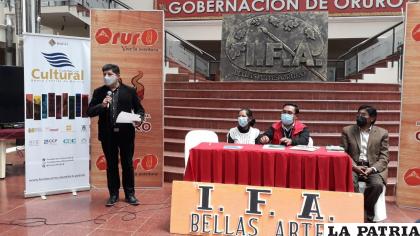 Presentación del concurso para Artistas Emergentes en el “hall” de la Gobernación /LA PATRIA