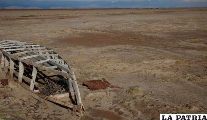 La sequía afectó a varios municipios de Oruro. El caso del lago Poopó es uno de los más alarmantes /RR.SS.