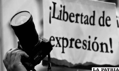La libertad de expresión es un derecho constitucional /SURSIENDO