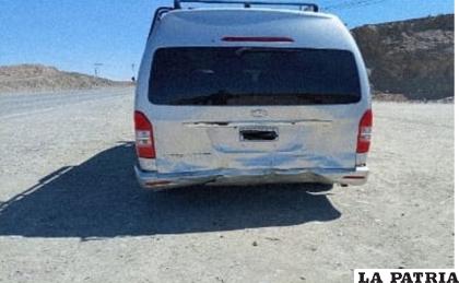 El vehículo plateado fue alcanzado por el primer motorizado /Tránsito