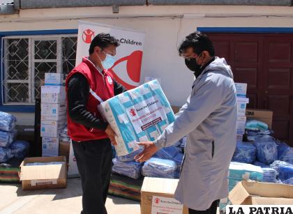 Entrega de equipamientos a los centros de salud /LA PATRIA