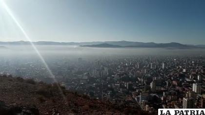 Densa humareda se registra en la ciudad/ Cortesía
