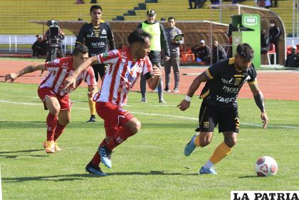El ??tigre? salva un punto pero su liderato está en peligro/APG