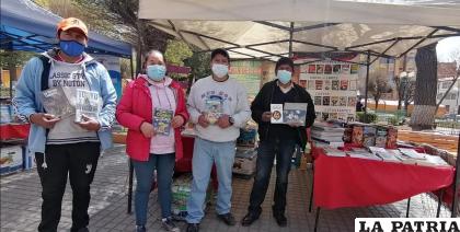 Expositores llevan la lectura hasta espacios verdes de Oruro
 / LA PATRIA