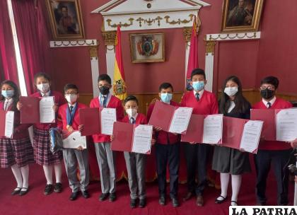 Todos ellos recibieron un certificado y un deportivo de la Alcaldía 
/LA PATRIA