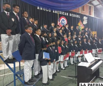 Anoche fue el acto académico, actividad que reunió a la comunidad anglista /LA PATRIA