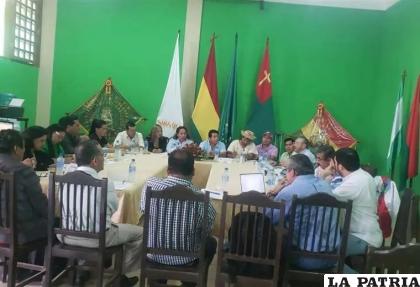 Los representantes cívicos reunidos en Trinidad /EL DEBER