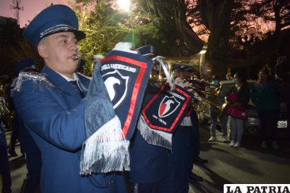 La banda del Anglo Americano de Cochabamba acompaño la celebración