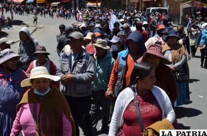 La marcha de Adepcoca realizada en lunes en La Paz /LA PATRIA