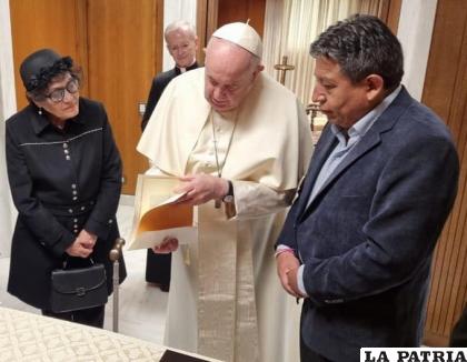 El vicepresidente, David Choquehuanca, junto con el Papa Francisco /Fuente RR.SS.
