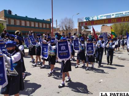 La banda del establecimiento acompañó los festejos /LA PATRIA

