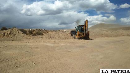 Intenso movimiento de maquinaria pesada en el circuito de Capachos /LA PATRIA