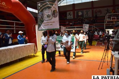 El liceo Oruro dijo presente en el acto inaugural /LA PATRIA