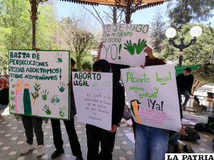 Mujeres piden legalizar el aborto /LA PATRIA