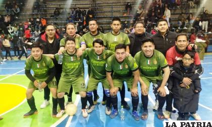 Mercantil Santa Cruz, flamante campeón de la Liga Bancaria /LA PATRIA