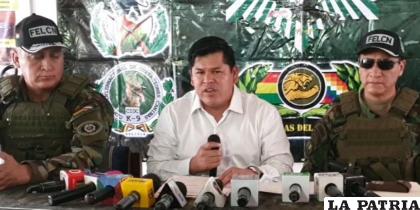 El Viceministro de Sustancias Controladas, Jaime Mamani en contacto con la prensa /Felcn