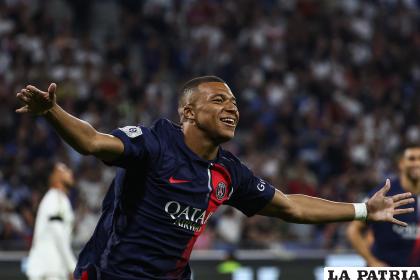 Doblete de Kylian Mbappe en el triunfo del PSG ante el Lyon /EFE
