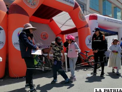 Niños se apoderaron de las calles /LA PATRIA