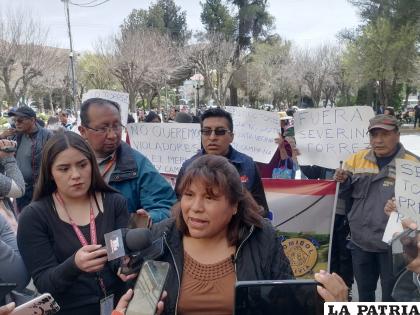 Vecinos de Rumy Campana quieren la salida de exdirigente del mercado /LA PATRIA
