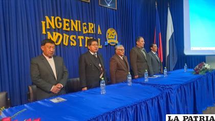 Acto de inauguración de III Simposio Internacional de Ingeniería Industrial /LA PATRIA 
