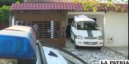 Agentes de homicidios hicieron el levantamiento del cadáver /Felcc