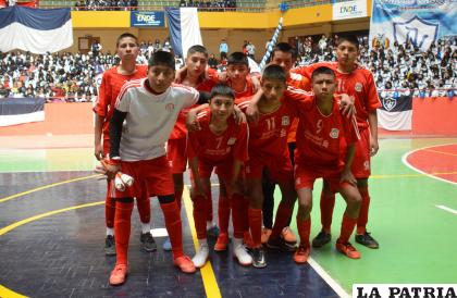 El representativo del colegio Arce es el campeón en el futsal masculino /LA PATRIA