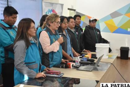 Funcionarios de la Alcaldía de La Paz, dando declaraciones sobre el tema /RR.SS.