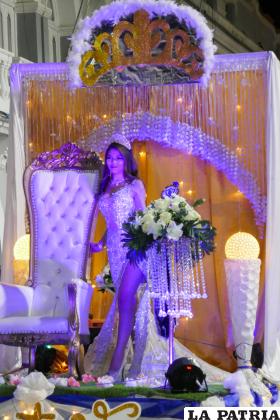 La belleza también se hizo presente en el desfile